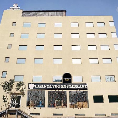 L P Regency, Πούνε Εξωτερικό φωτογραφία