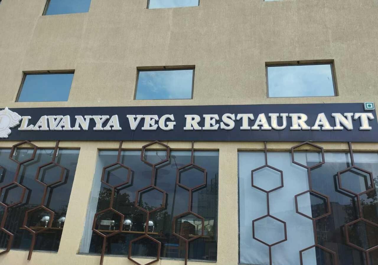 L P Regency, Πούνε Εξωτερικό φωτογραφία