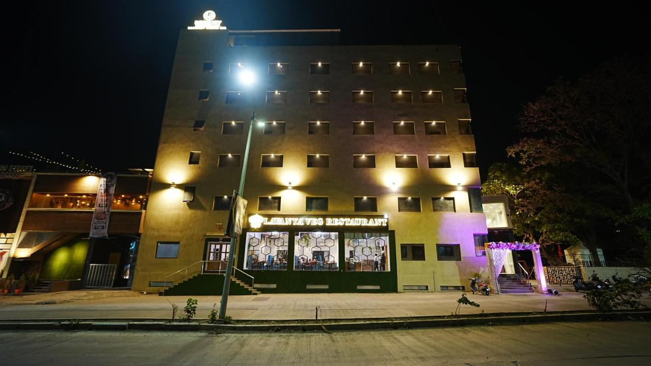 L P Regency, Πούνε Εξωτερικό φωτογραφία