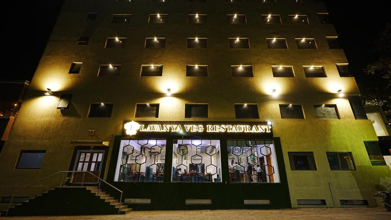 L P Regency, Πούνε Εξωτερικό φωτογραφία