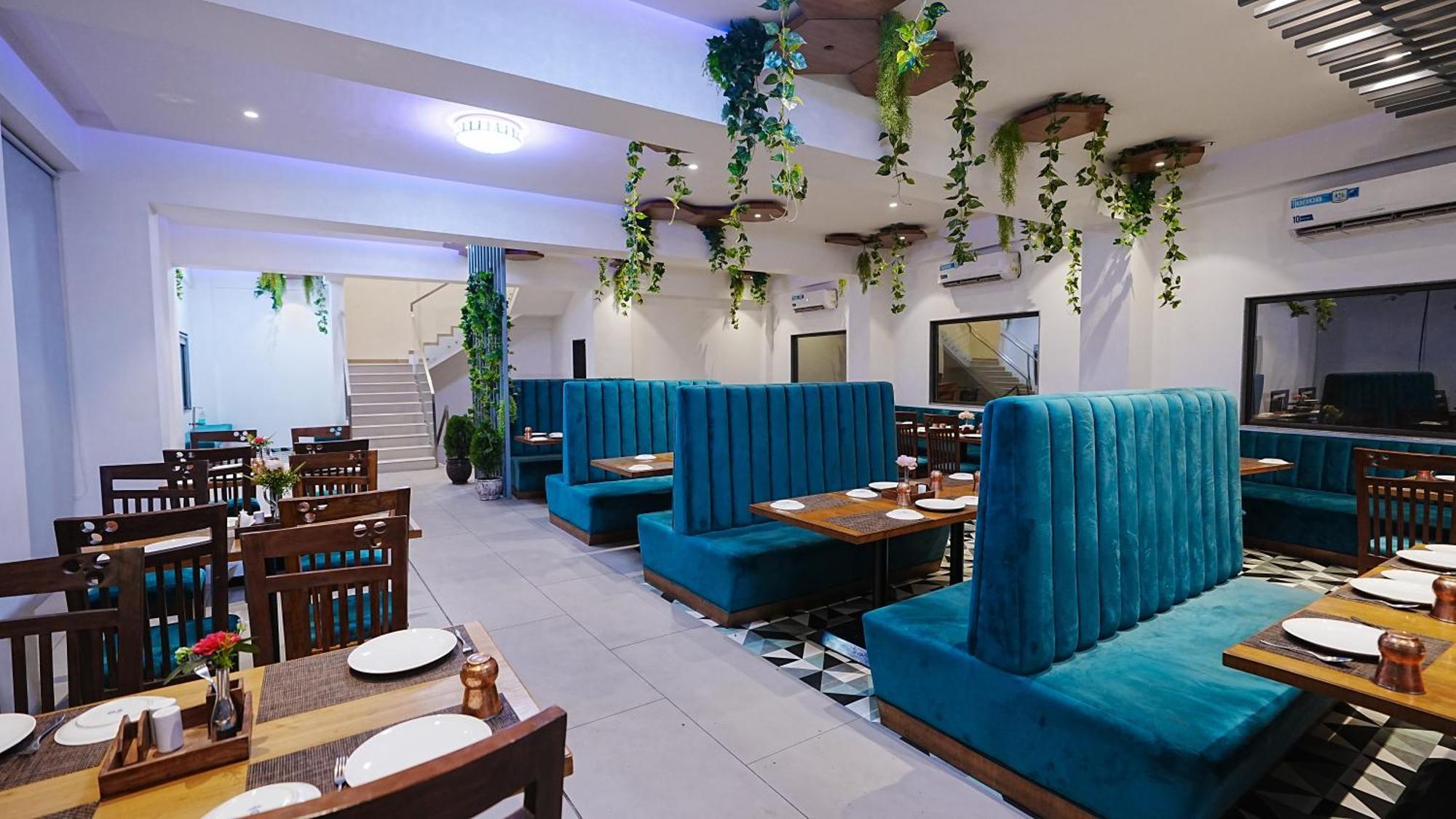 L P Regency, Πούνε Εξωτερικό φωτογραφία